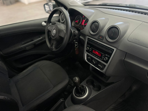 Volkswagen Voyage 1.6 Trenline 101cv 2016