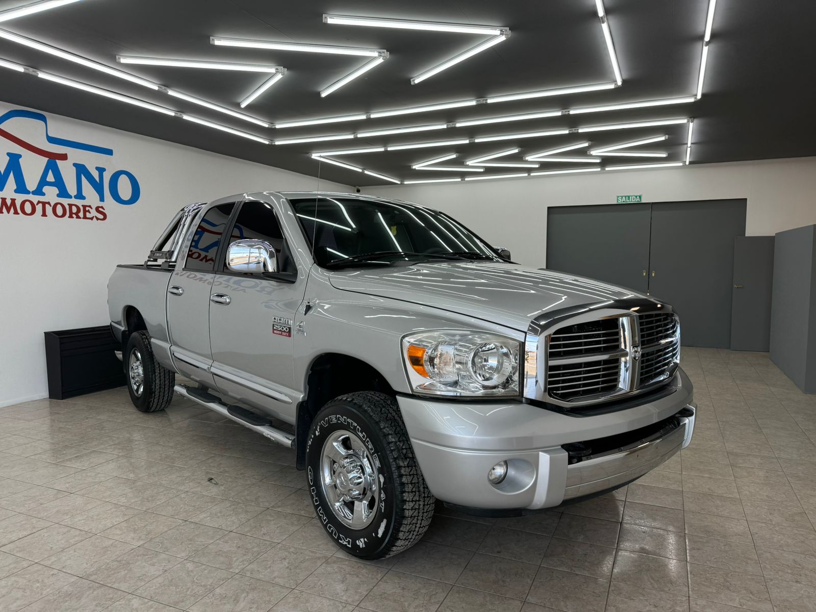 Dodge RAM LARAMIE 2.500 2010