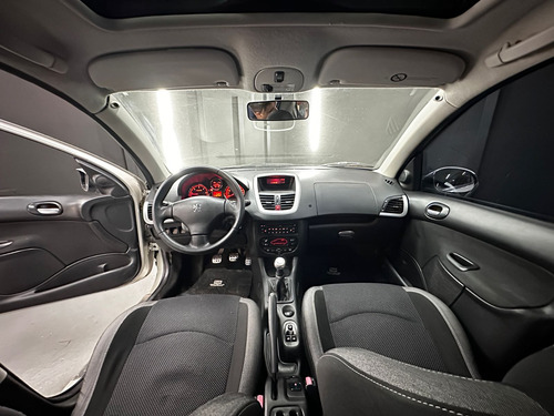 Peugeot 207 COMPACT 2.0 5 P XT HDI 2010