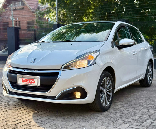 Peugeot 208 1.6 FELINE L16 2018