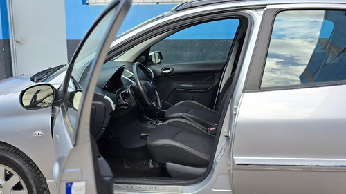 Peugeot 207 1.6 Feline 106cv Tiptronic 2013