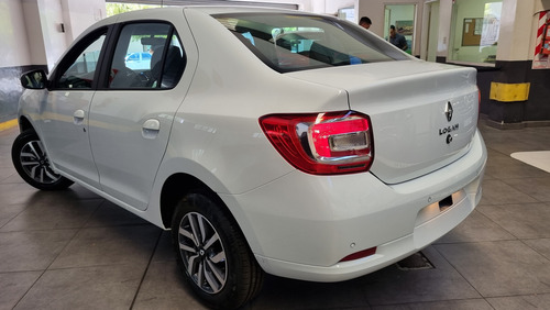 Renault Logan 1.6 16v Intense 2025