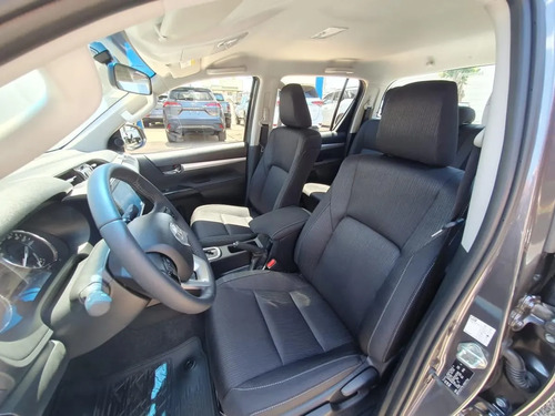 Toyota Hilux Pick-Up 2.4 Cd Sr 150Cv 4X2 At 2026