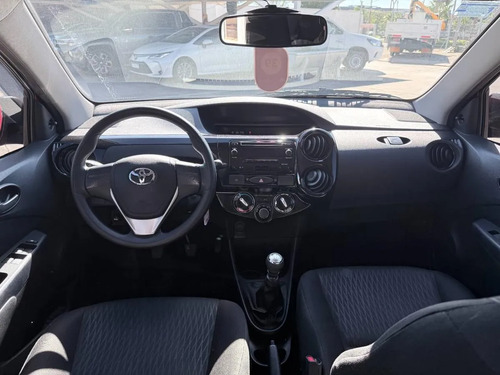Toyota Etios 1.5 X 5p 2022