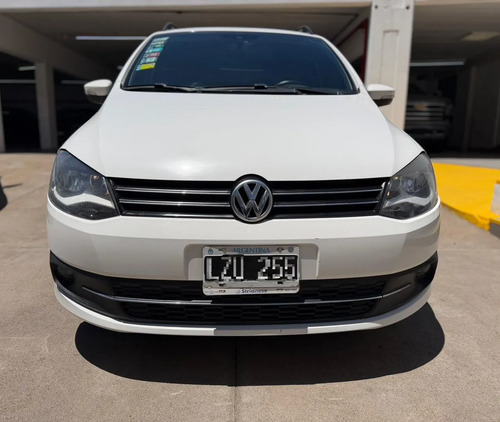 Volkswagen Suran 1.6 Highline 101cv 11c 2012