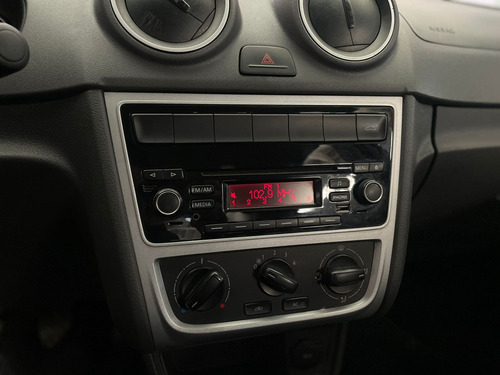 Volkswagen Voyage 1.6 Trenline 101cv 2016