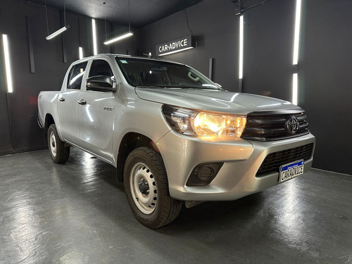 Toyota Hilux 2.4 TDI 4X4 DC DX L20 2021
