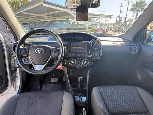 Toyota Etios 1.5 X 5p 2022