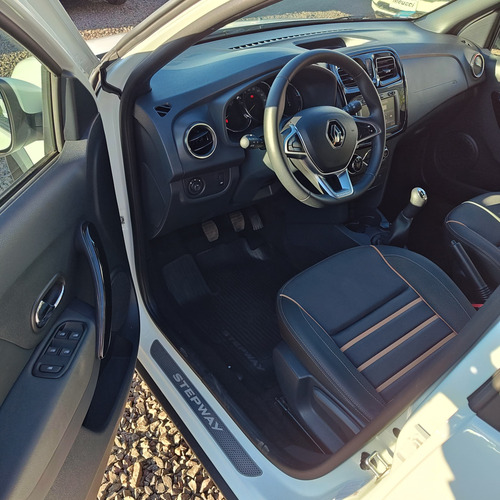 Renault Sandero Stepway 1.6 16v Zen 2020