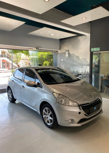 Peugeot 208 1.6 5p Allure Touch 2014