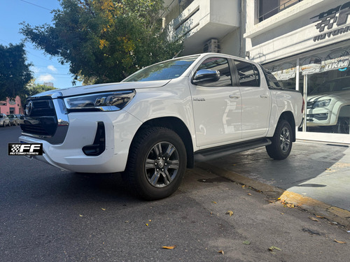 Toyota Hilux Pick-Up 2.8 Cd Srv 177cv 4x2 At 2023