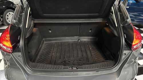 Ford Focus III 2.0 Se Plus At6 2016