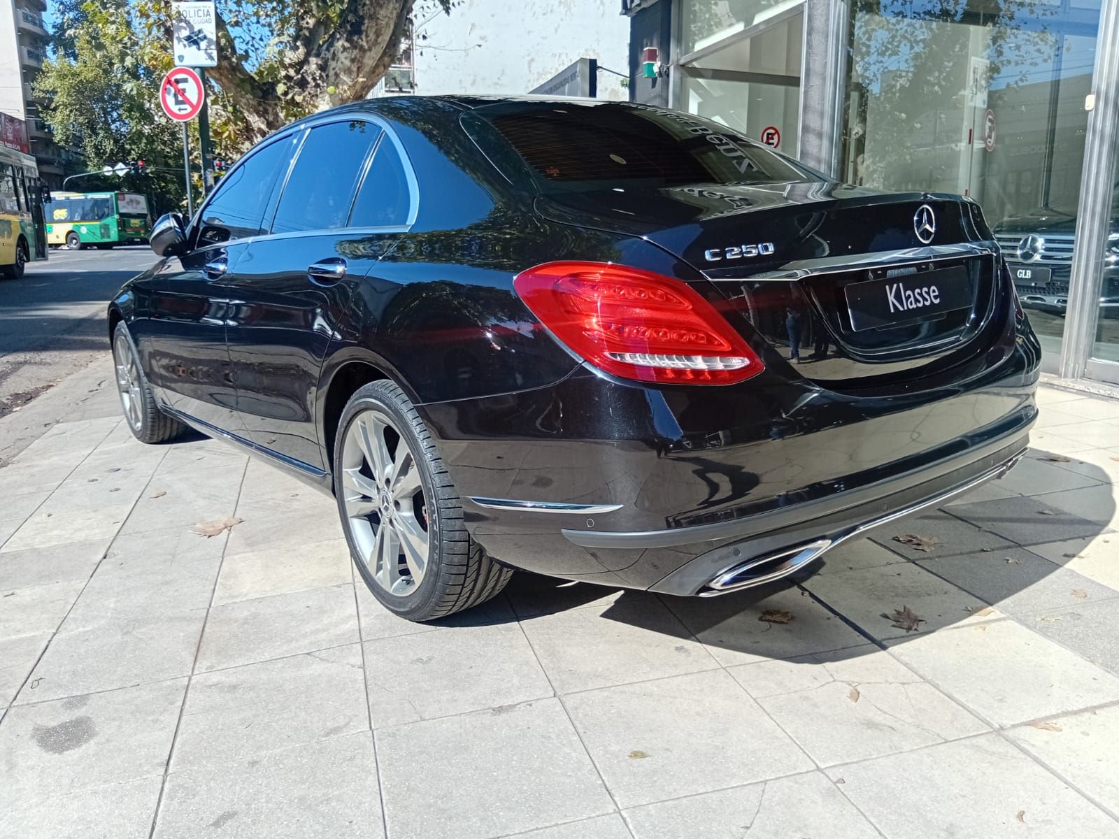 Mercedes-Benz C250 2.0 Avantgarde 211cv At 2016