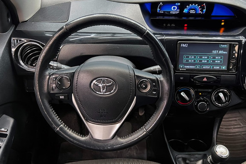 Toyota Etios 1.6 Sedan XLS 2018