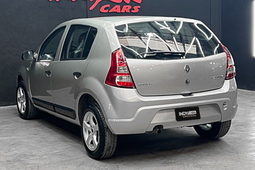 Renault Sandero 1.6 Confort 2011