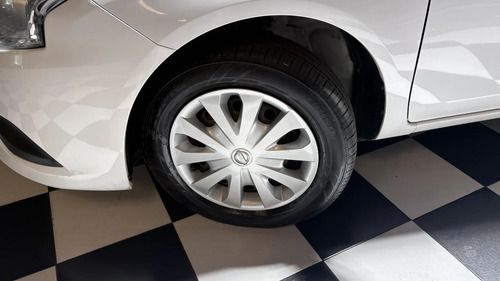 Nissan Versa 1.6 Sense Mt 2016