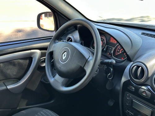 Renault Sandero 1.6 Confort 105cv 2012