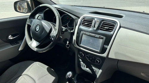 Renault Logan 1.6 Privilege 105cv Nac 2017