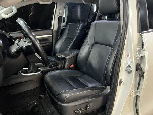 Toyota Hilux 2.8 TDI 4X4 DC SRX L16 2016