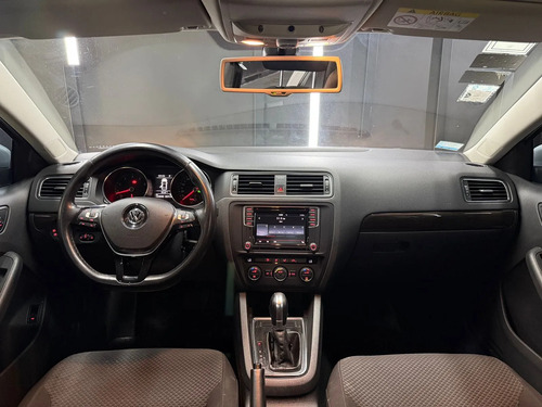 Volkswagen Vento 2.5 170HP ADVANCE PLUS TIPTRONIC L15 2016