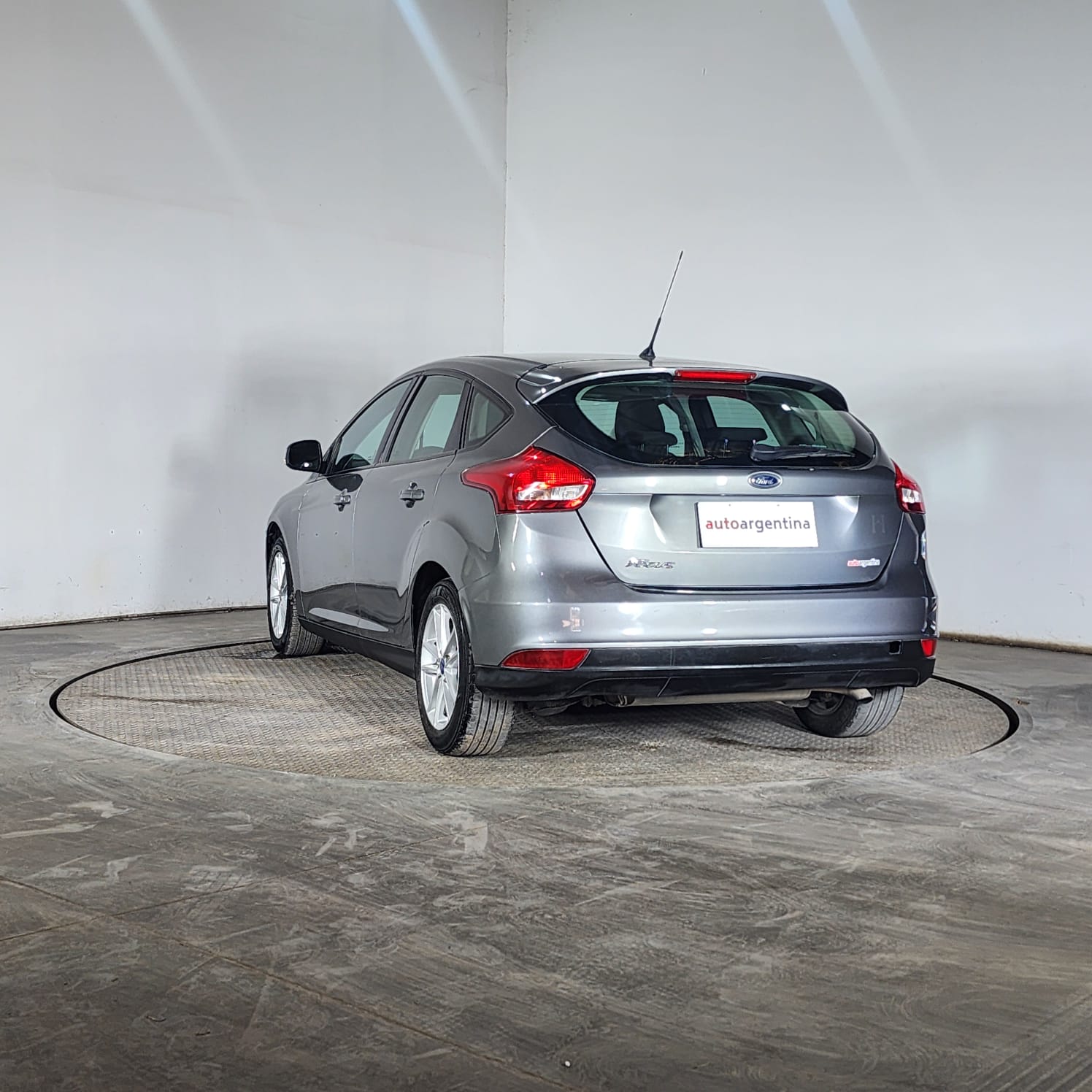 Ford FOCUS 5P 1.6L N MT S 2017