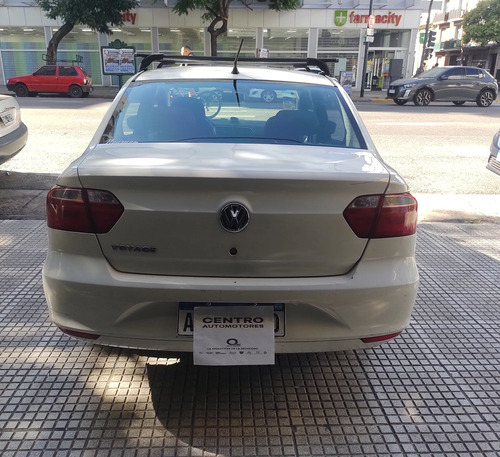 Volkswagen Voyage 1.6 TRENDLINE L17 2018