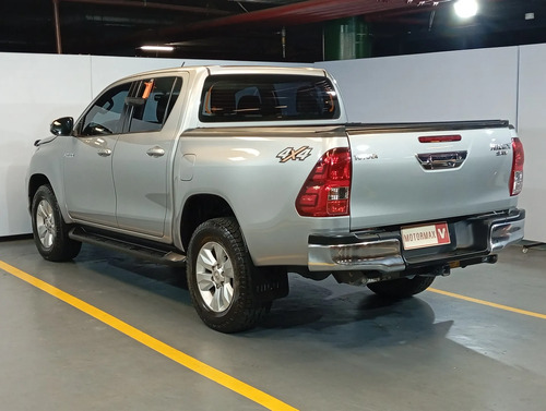 Toyota Hilux 4x4 2.8 Tdi 4x4 Cd Srv L/20 2019
