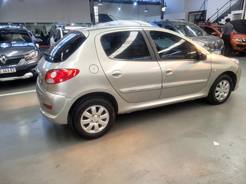 Peugeot 207 1.4 Sedan Hdi Xs 2012