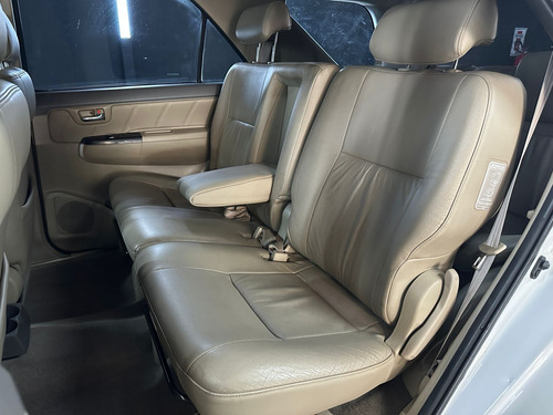 Toyota SW4 TDI SRV CUERO AT L12 2013