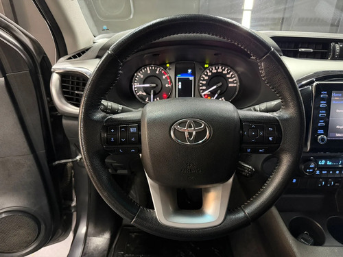 Toyota Hilux 2.8 TDI 4X2 DC SRX AT6 L21 2022