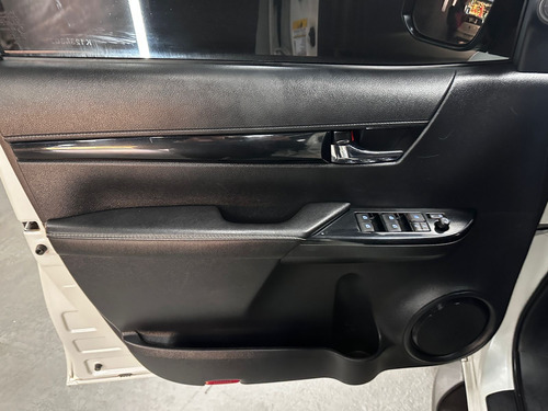 Toyota Hilux 2.8 TDI 4X2 DC SRX AT6 L16 2019