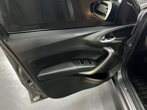 Fiat Cronos 1.8 PRECISION AT L21 2021