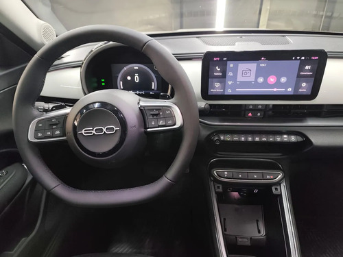 Fiat 600 1.2 HYBRID EDCT 2025