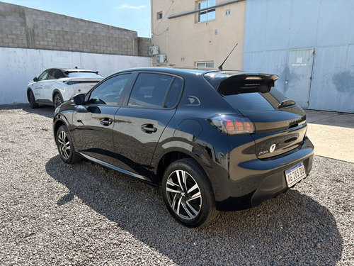 Peugeot 208 ROADTRIP AM24 2023