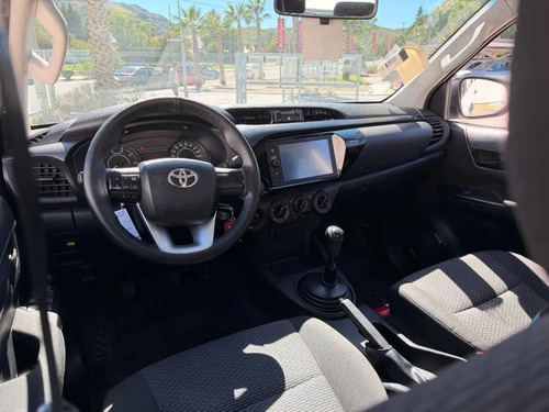Toyota Hilux 2.4 Dc 4x4 Tdi Dx 2022