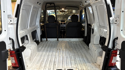 Peugeot Partner 1.6 Furgon Confort 2023