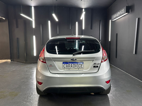 Ford Fiesta 1.6 SE PLUS POWERSHIFT KD 5P L13 2014