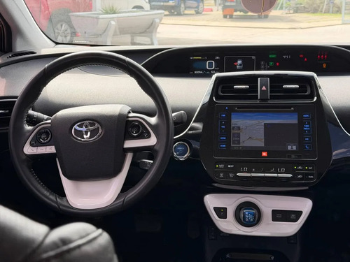 Toyota Prius 1.8 Cvt L17 2018 2018