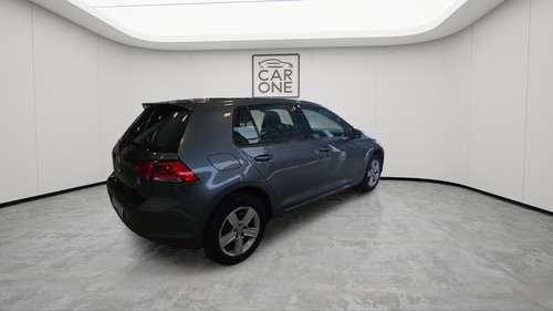 Volkswagen Golf 1.6 VII FSI TRENDLINE L15 2017