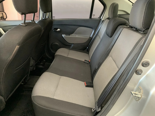 Renault Logan 1.6 Privilege 105cv 2015