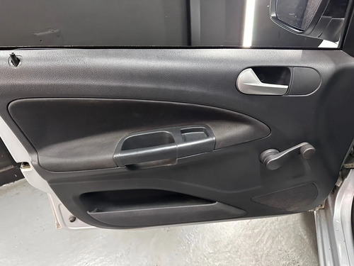 Volkswagen Gol 1.6 TREND SPORTLINE 5P L15 2016