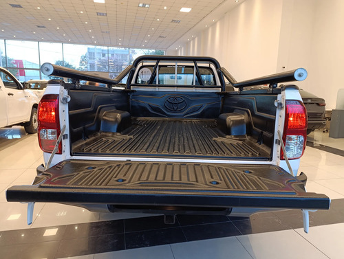 Toyota Hilux Pick-Up 2.4 Cs Dx 150cv 4x4 2021
