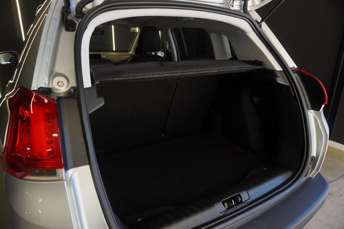 Peugeot 2008 1.6 Feline 2017