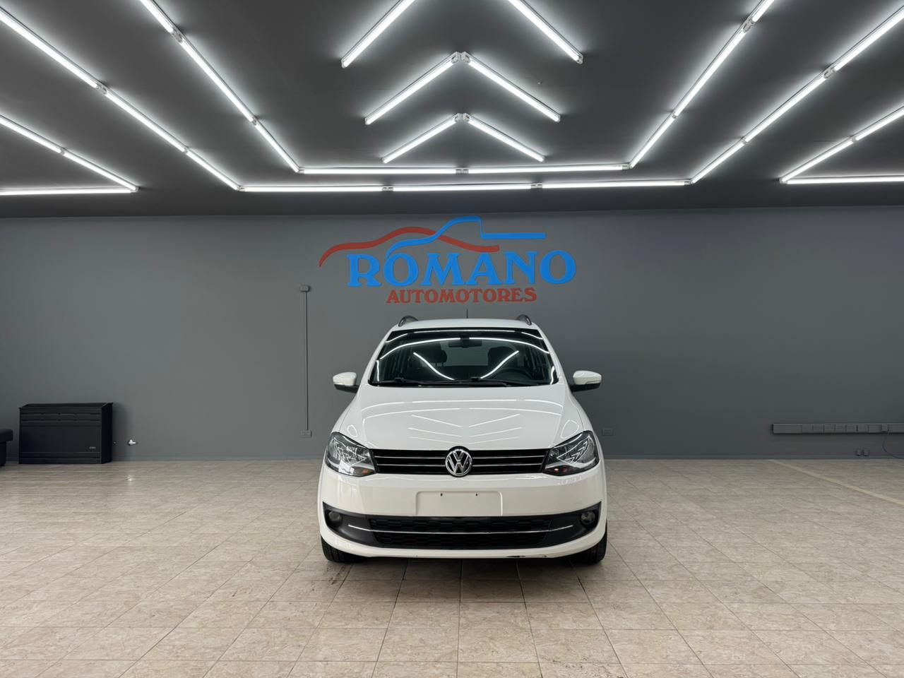 Volkswagen Suran HIGLINE 1,6 MT 2014
