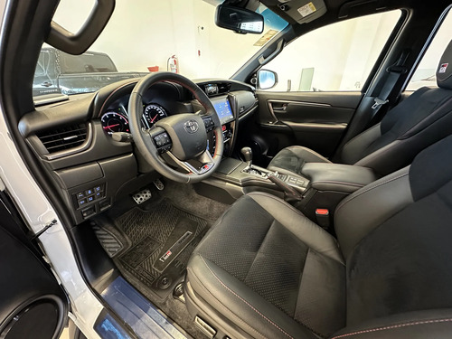 Toyota SW4 2.8 Tdi Gr-s 4x4 7as 6at 2025