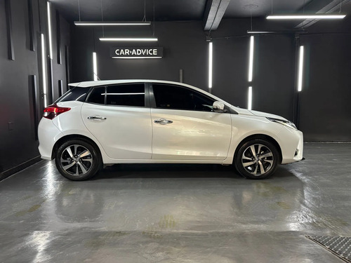 Toyota Yaris 1.5 S CVT 5P L20 2022
