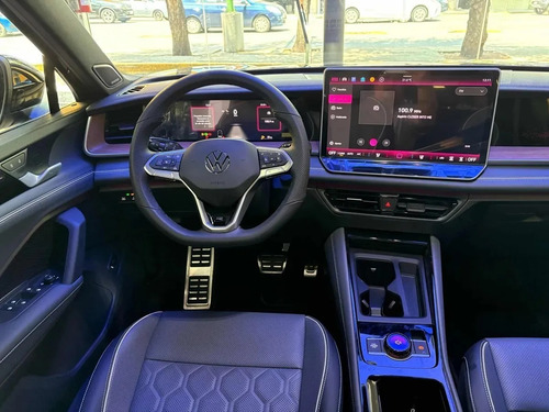 Volkswagen Tiguan VOLKSWAGEN TIGUAN R-LINE 250TSI DSG FC 2025