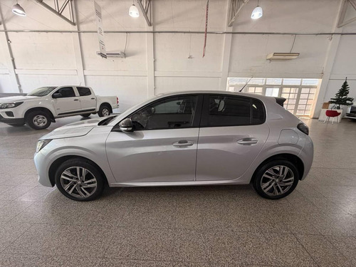 Peugeot 208 1.6 5p Feline Tip 2022