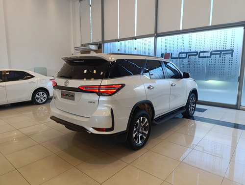 Toyota SW4 2.8 Srx 204Cv 4X4 7As At 2024