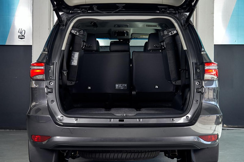 Toyota SW4 2.8 Srx 177cv 4x4 7as At 2025